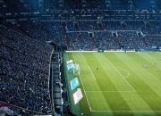 开云下载-2026世界杯D组焦点战，沙漠风暴席卷非洲雄狮，萨卡演绎王者独奏