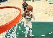 开云足球直播-关于篮网横扫雄鹿，字母哥完成帽子戏法的信息