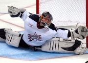 开云体育官网-戈贝尔攻防转换核心，老鹰展翅收割猛龙—现代篮球的战术博弈