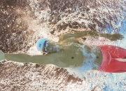 开云体育下载-赛道上的心跳时刻，塞恩斯关键制胜，雷诺险胜哈斯