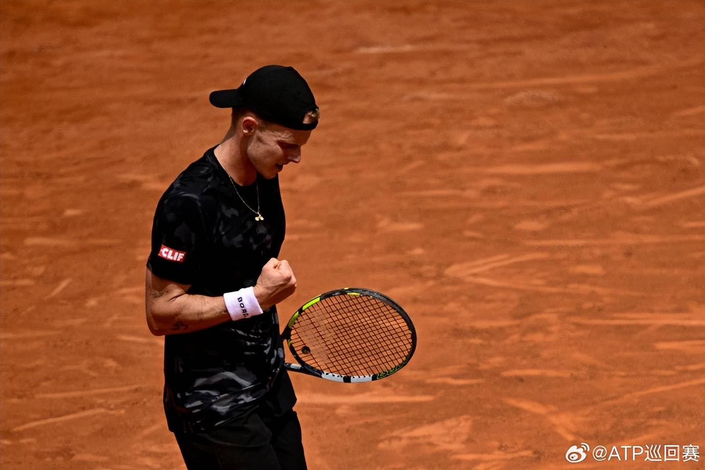 美国网球队绝地反击德国网球队,兹维列夫统治全场的简单介绍 美国网球队绝地反击德国网球队,兹维列夫统治全场的简单介绍