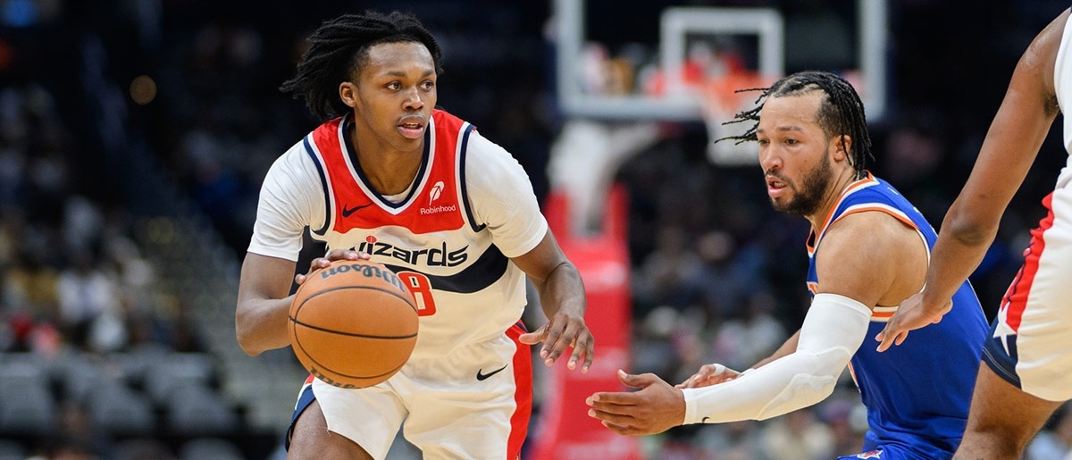 关于雄鹿B队爆冷独行侠，波尔津吉斯绝境逆转的信息