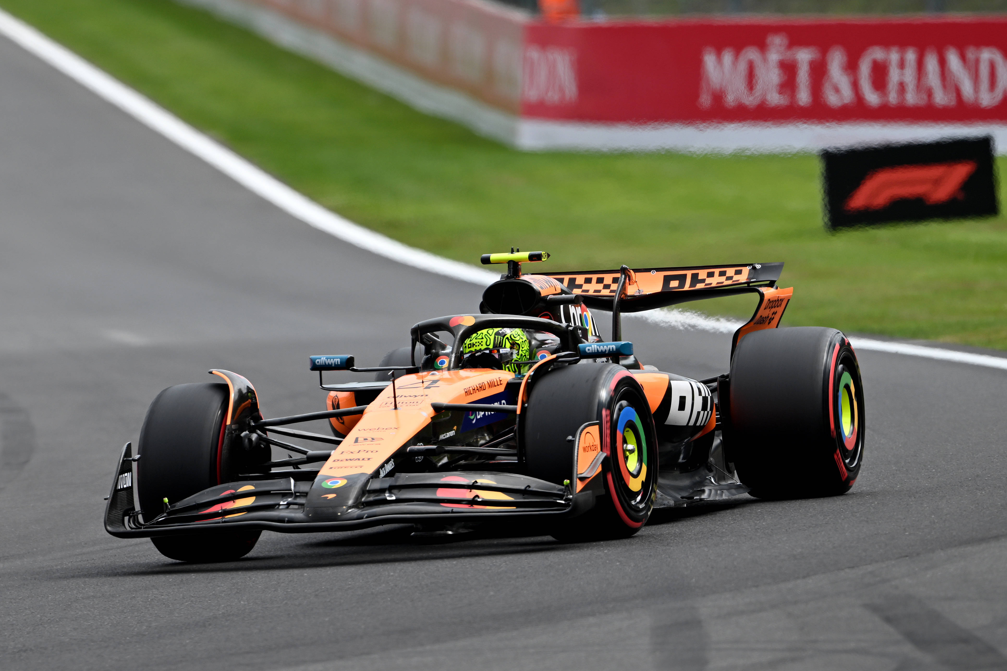 迈凯伦碾压红牛车队,诺里斯状态火热的简单介绍 迈凯伦碾压红牛车队,诺里斯状态火热的简单介绍