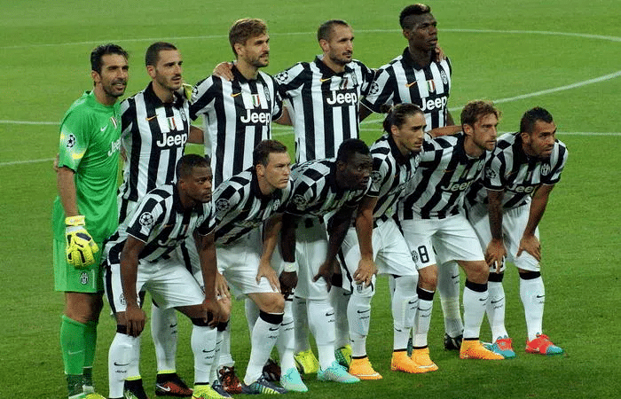 包含AC米兰主场战胜亚特兰大，继续追赶尤文图斯的词条