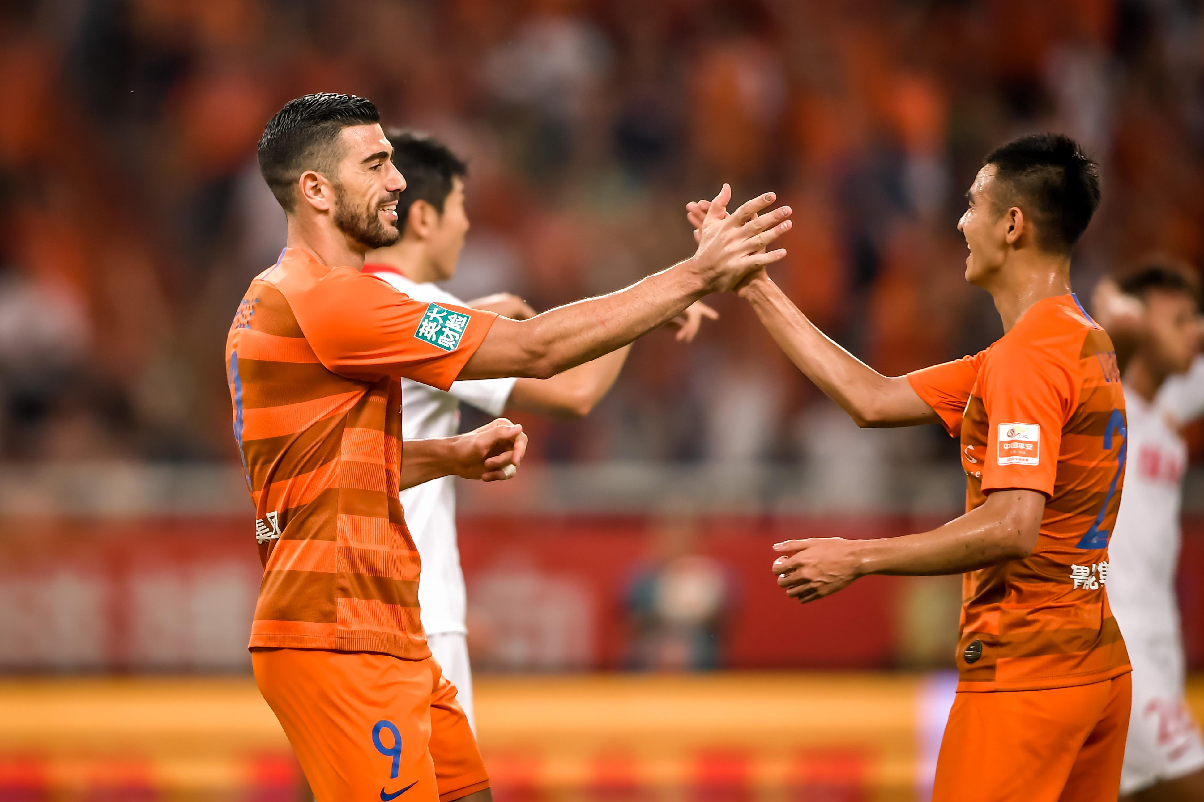 苏宁主场逼平鲁能，保持领先位置的简单介绍