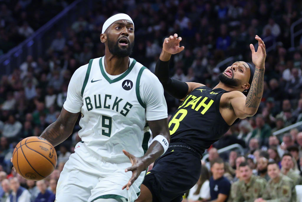 包含雄鹿雄起狂擒对手，势不可挡征战全场的词条