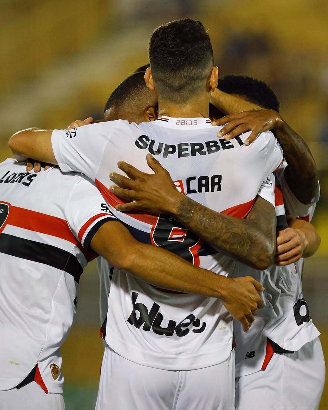 塞维利亚战胜莱加内斯，取得关键胜利