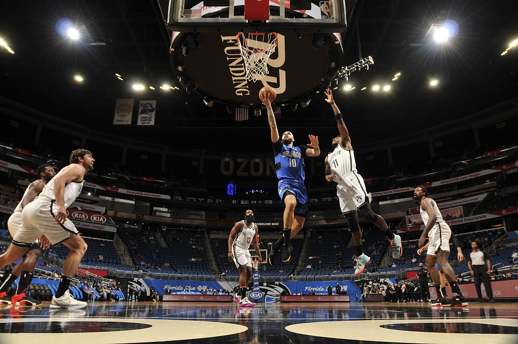 魔术主场遭遇溃败雄鹿横扫