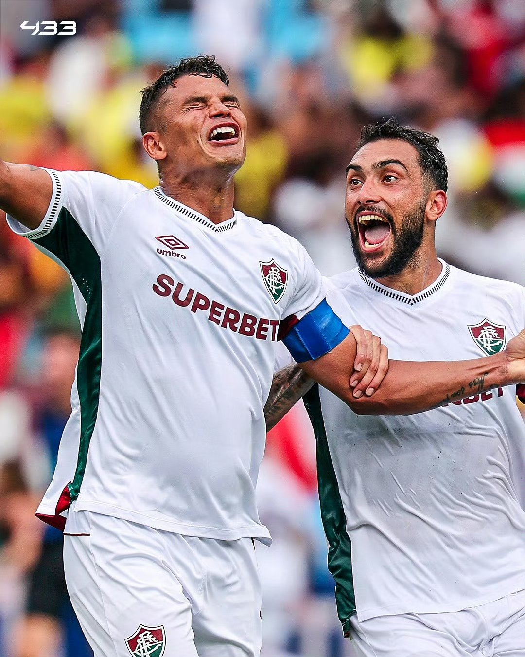 足球巨星们的激烈交锋持续进行