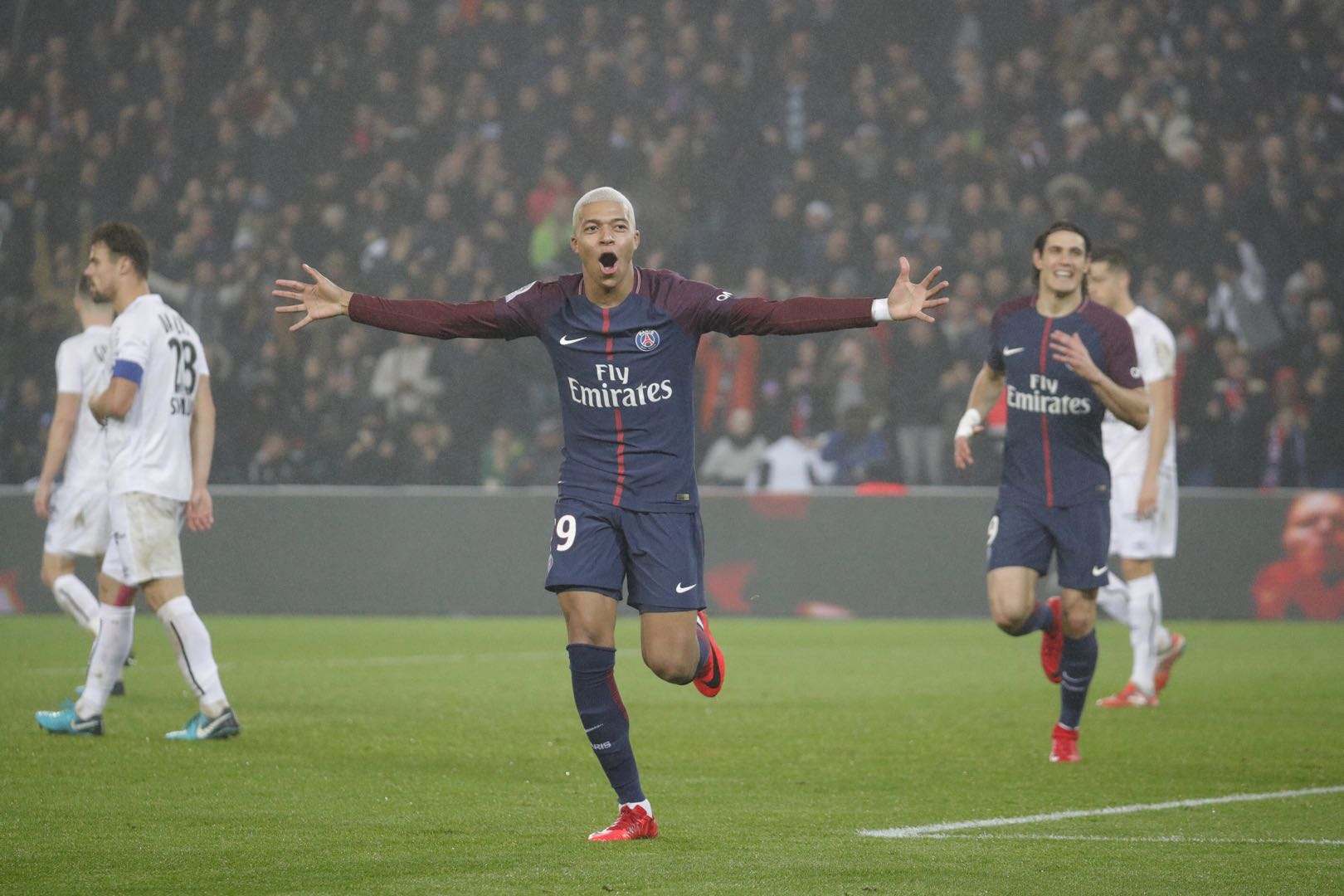 斯特拉斯堡逆转甘冈，取得宝贵分重回正轨的简单介绍