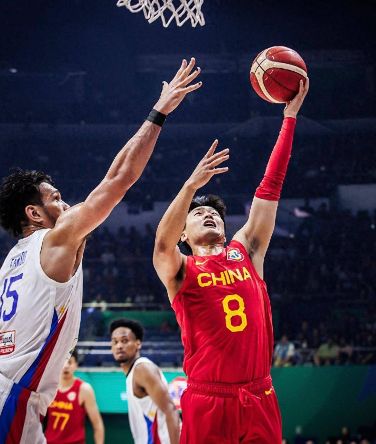 希腊男篮力克菲律宾男篮，字母哥三分雨点燃全场的简单介绍