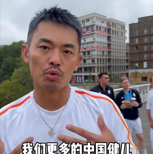 印度羽毛球队险胜日本羽毛球队，林丹高光表现的简单介绍