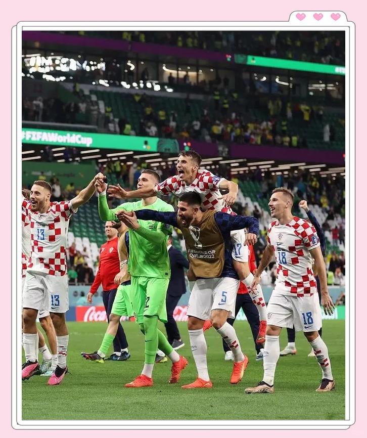 克罗地亚队成功晋级国际足球赛 克罗地亚队成功晋级国际足球赛