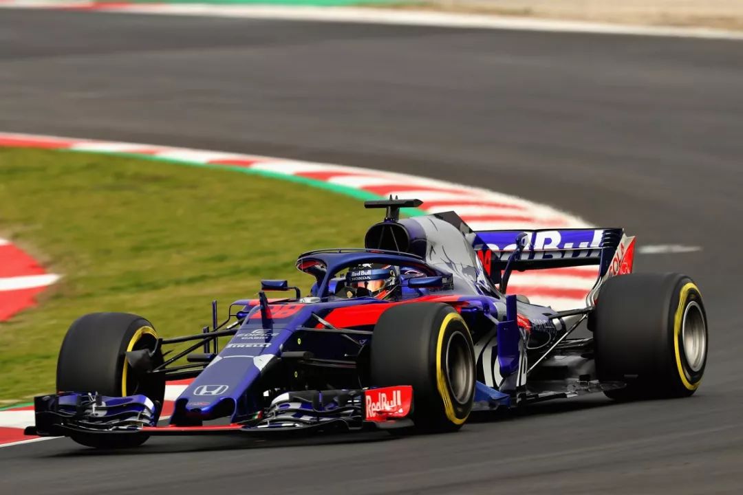 红牛车队翻盘索伯车队,诺里斯带队取胜 红牛车队翻盘索伯车队,诺里斯带队取胜