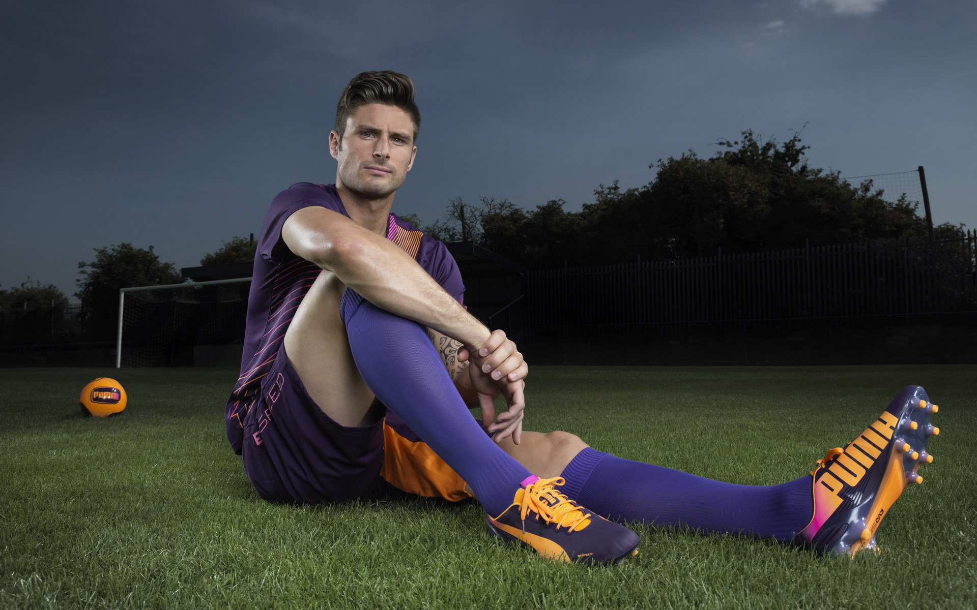 北境之王南征记，凯恩末节神兵天降，拜仁逆转巴萨书写欧冠新章