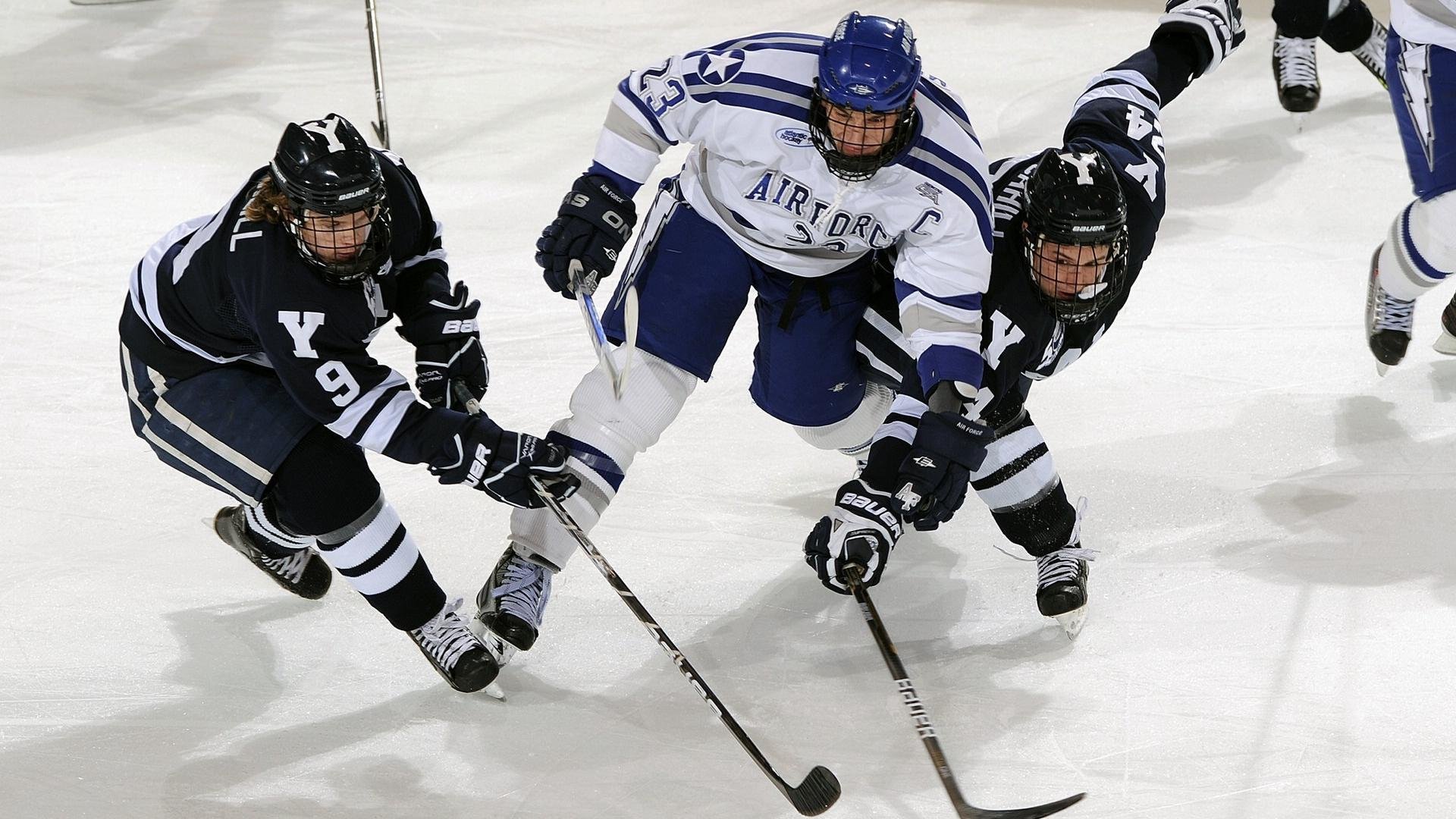 克瓦拉茨赫利亚的节奏魔法，利物浦如何以哥斯达黎加为蓝本重塑战术掌控力